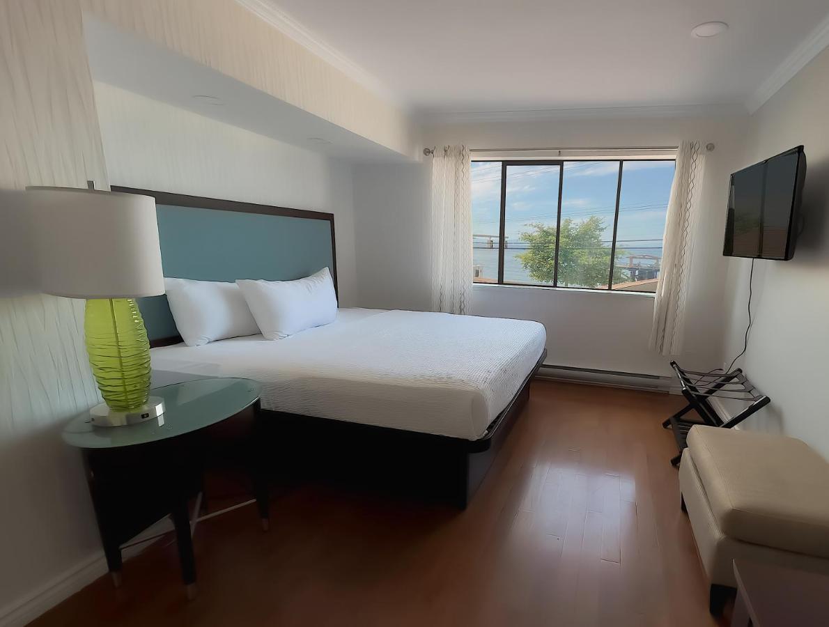 The Oceanside, A Coast Hotel Сешелт Екстериор снимка